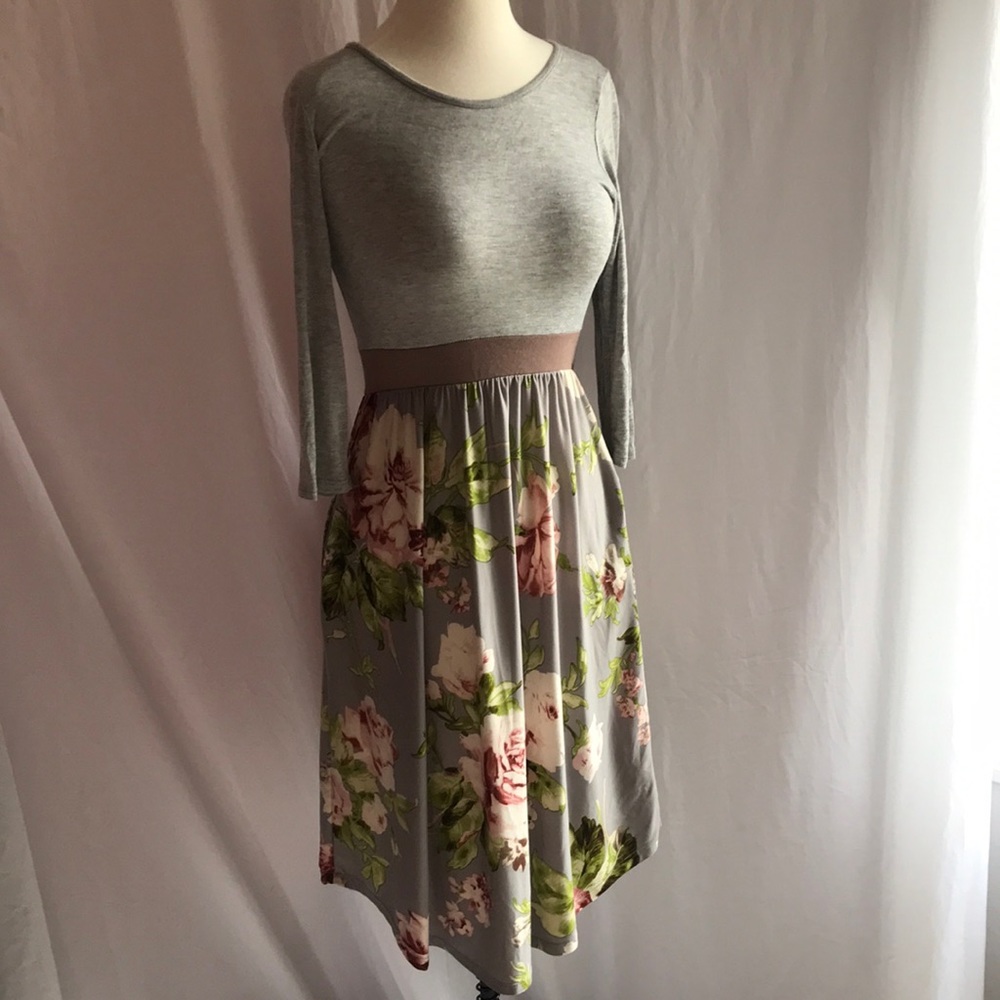 Egy Floral below the knee dress